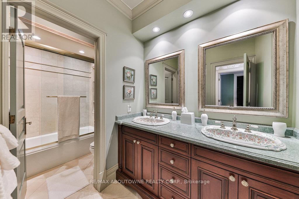 












3400 MILBUROUGH LINE

,
Burlington,




Ontario
L0R2H0

