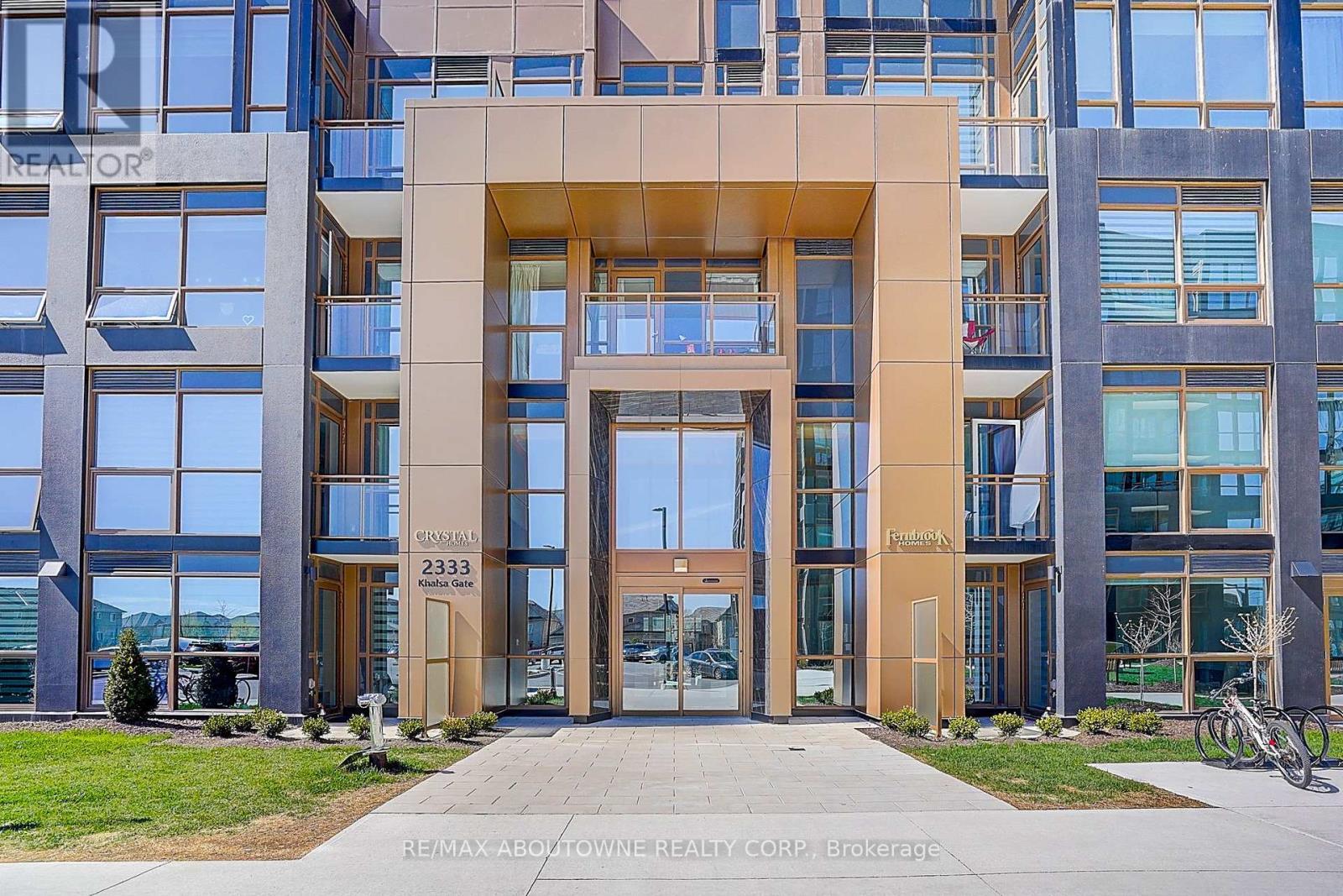 












709 - 2333 KHALSA GATE

,
Oakville (WM Westmount),




Ontario
L6M0X7

