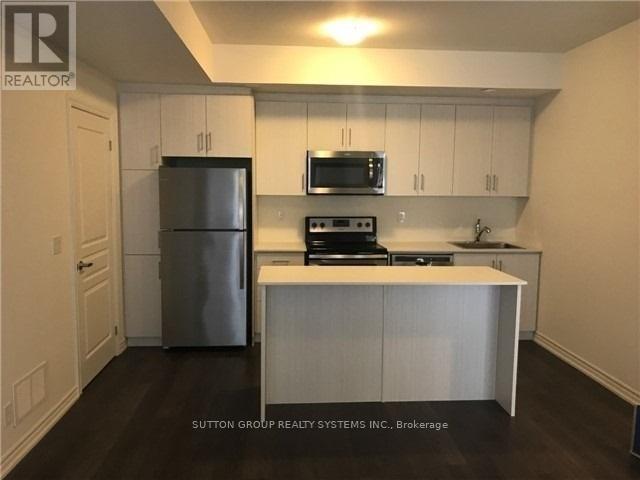 












10 - 90 EASTWOOD PARK GARDENS

,
Toronto (Long Branch),




Ontario
M8W0B2

