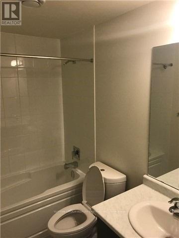 












10 - 90 EASTWOOD PARK GARDENS

,
Toronto (Long Branch),




Ontario
M8W0B2

