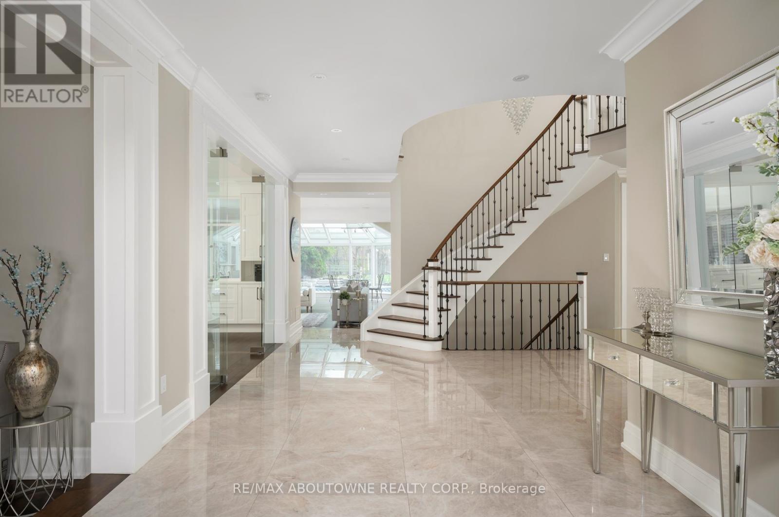 












5368 FOXMILL COURT

,
Mississauga (Central Erin Mills),




Ontario
L5M5B6

