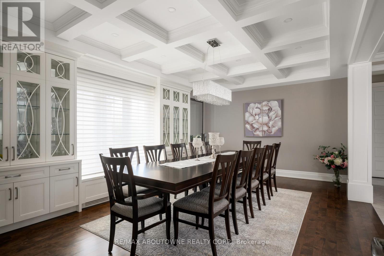 












5368 FOXMILL COURT

,
Mississauga (Central Erin Mills),




Ontario
L5M5B6

