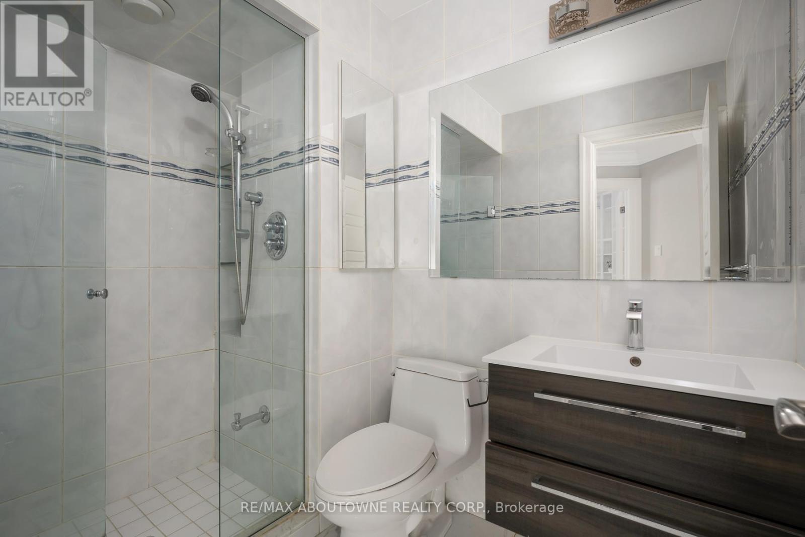 












5368 FOXMILL COURT

,
Mississauga (Central Erin Mills),




Ontario
L5M5B6

