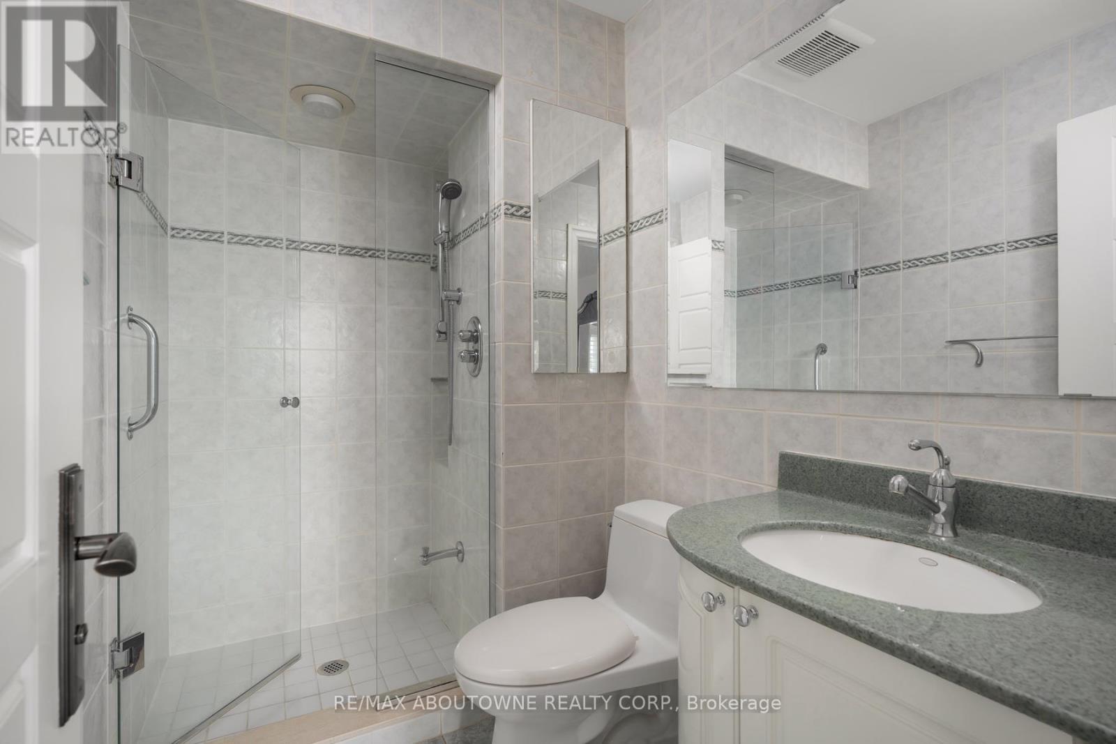 












5368 FOXMILL COURT

,
Mississauga (Central Erin Mills),




Ontario
L5M5B6

