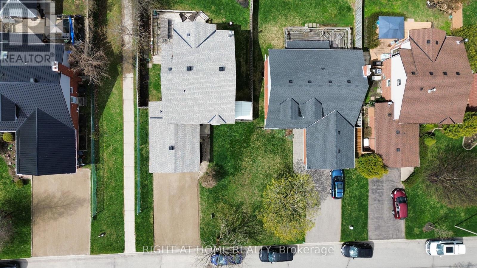 












11 PASSMORE AVENUE

,
Orangeville,




Ontario
L9W4E1

