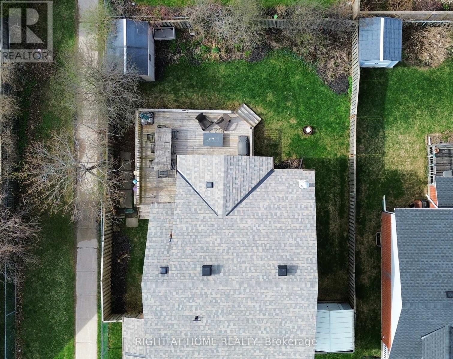 












11 PASSMORE AVENUE

,
Orangeville,




Ontario
L9W4E1

