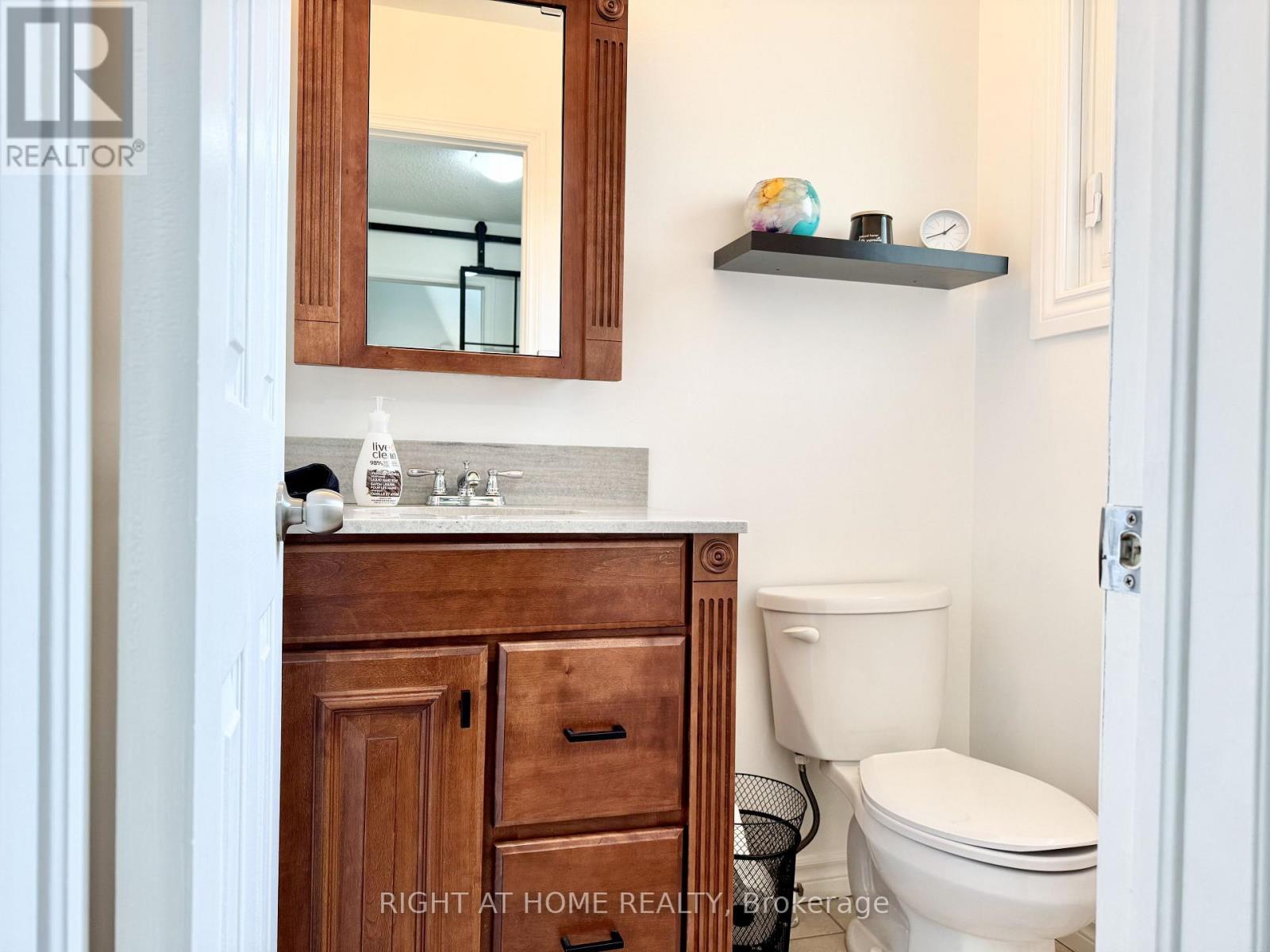 












11 PASSMORE AVENUE

,
Orangeville,




Ontario
L9W4E1

