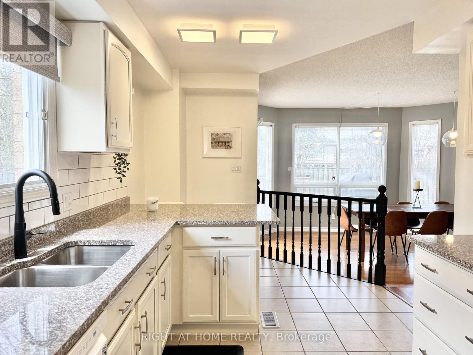 












11 PASSMORE AVENUE

,
Orangeville,




Ontario
L9W4E1


