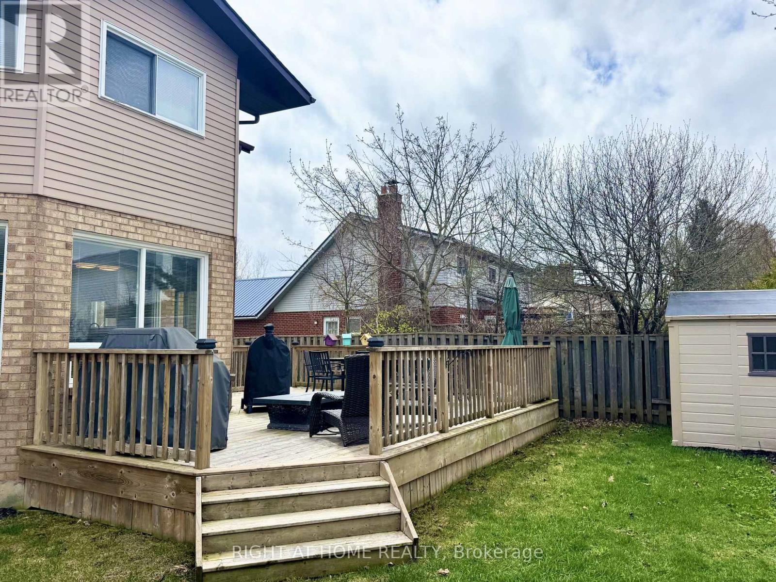 












11 PASSMORE AVENUE

,
Orangeville,




Ontario
L9W4E1

