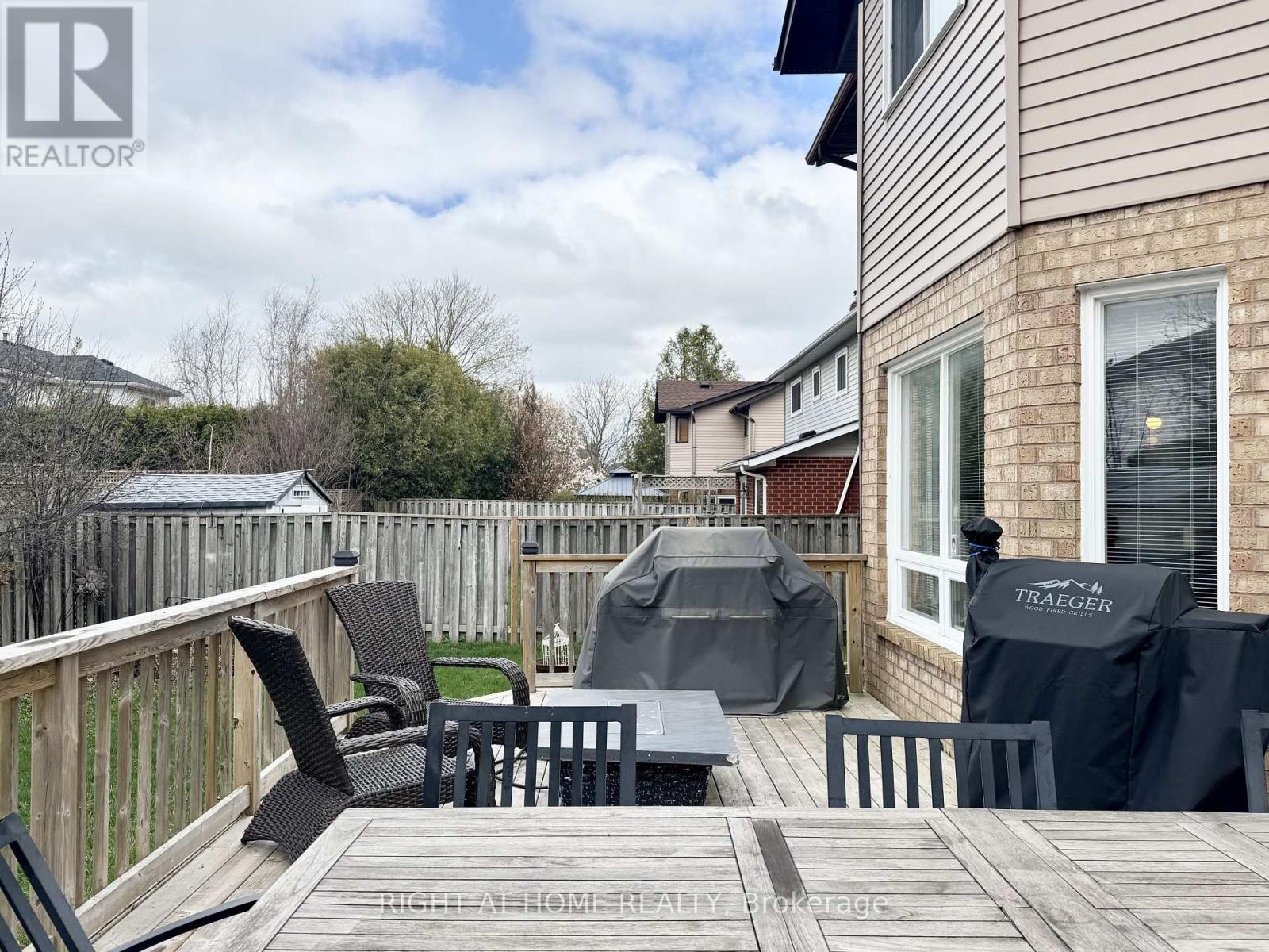 












11 PASSMORE AVENUE

,
Orangeville,




Ontario
L9W4E1

