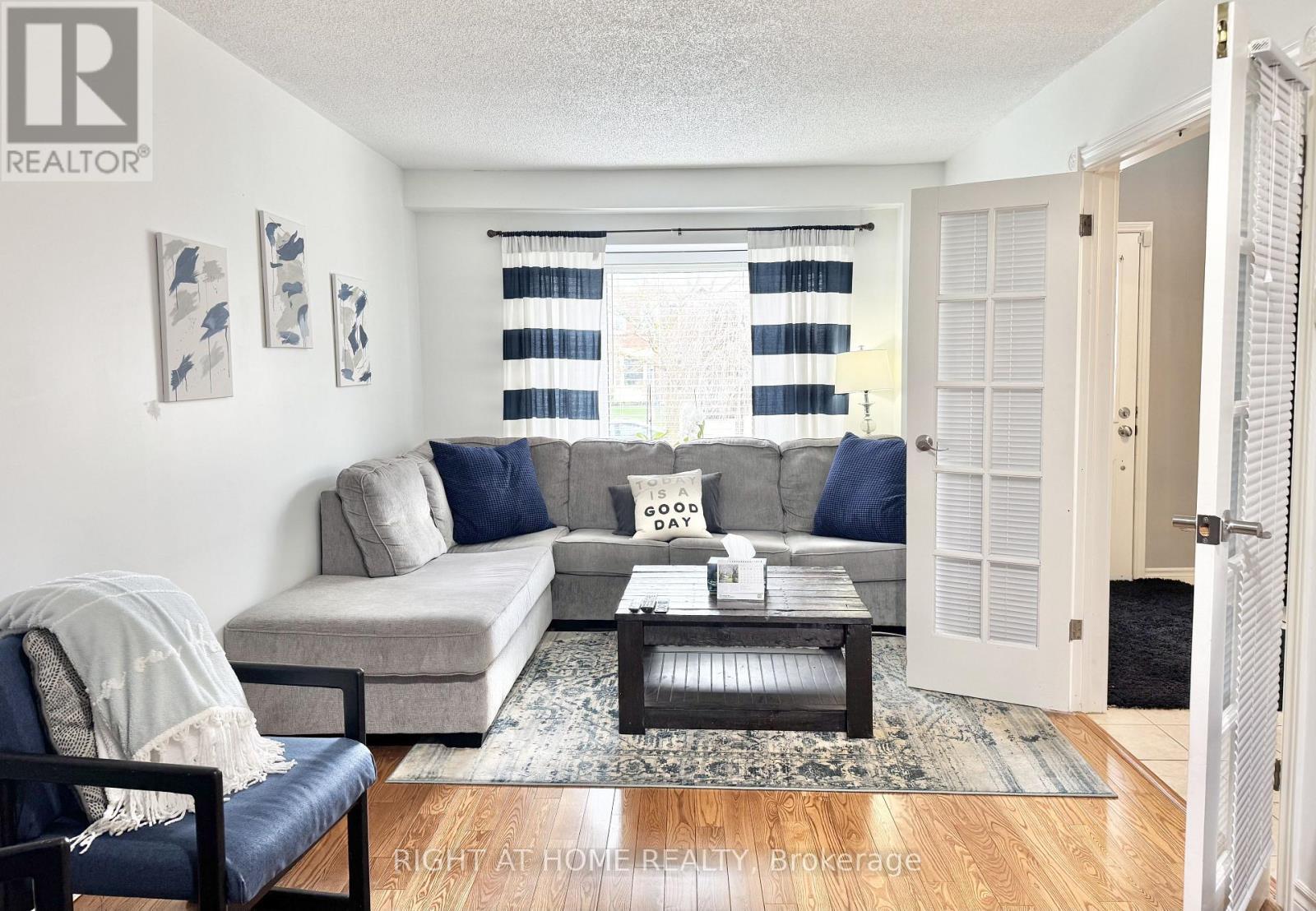 












11 PASSMORE AVENUE

,
Orangeville,




Ontario
L9W4E1

