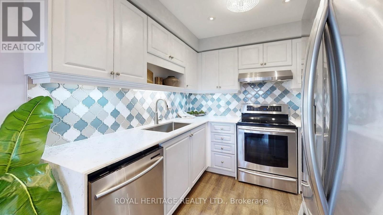 












3 FRANK JOHNSTON ROAD

,
Caledon (Bolton West),




Ontario
L7E2L4


