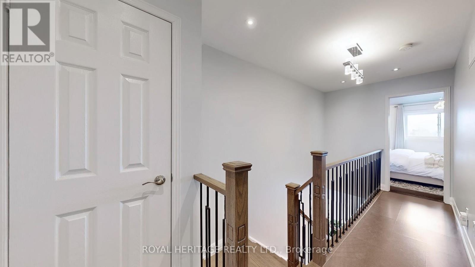 












3 FRANK JOHNSTON ROAD

,
Caledon (Bolton West),




Ontario
L7E2L4

