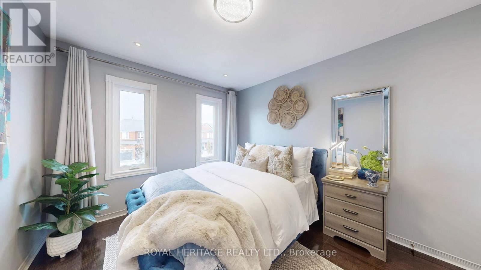 












3 FRANK JOHNSTON ROAD

,
Caledon (Bolton West),




Ontario
L7E2L4

