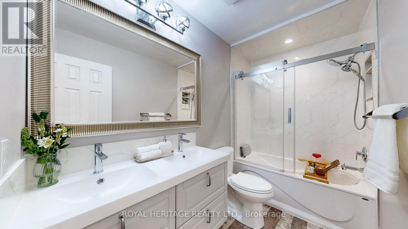 












3 FRANK JOHNSTON ROAD

,
Caledon (Bolton West),




Ontario
L7E2L4

