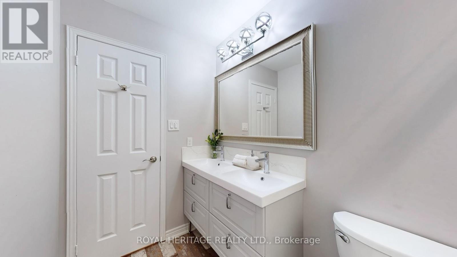 












3 FRANK JOHNSTON ROAD

,
Caledon (Bolton West),




Ontario
L7E2L4

