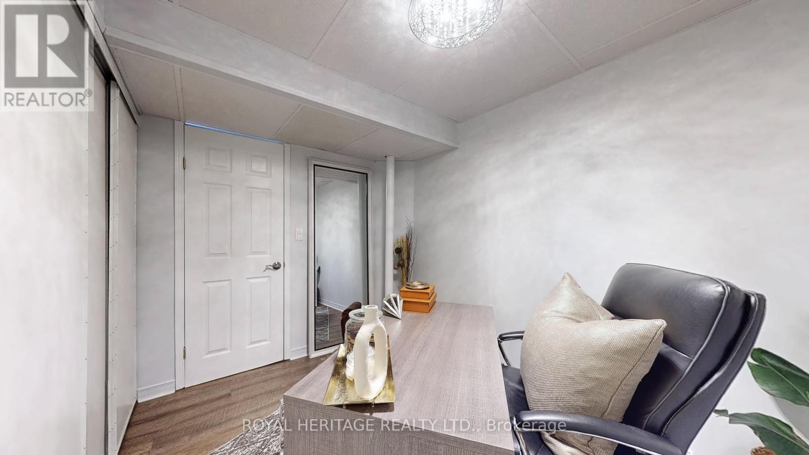 












3 FRANK JOHNSTON ROAD

,
Caledon (Bolton West),




Ontario
L7E2L4

