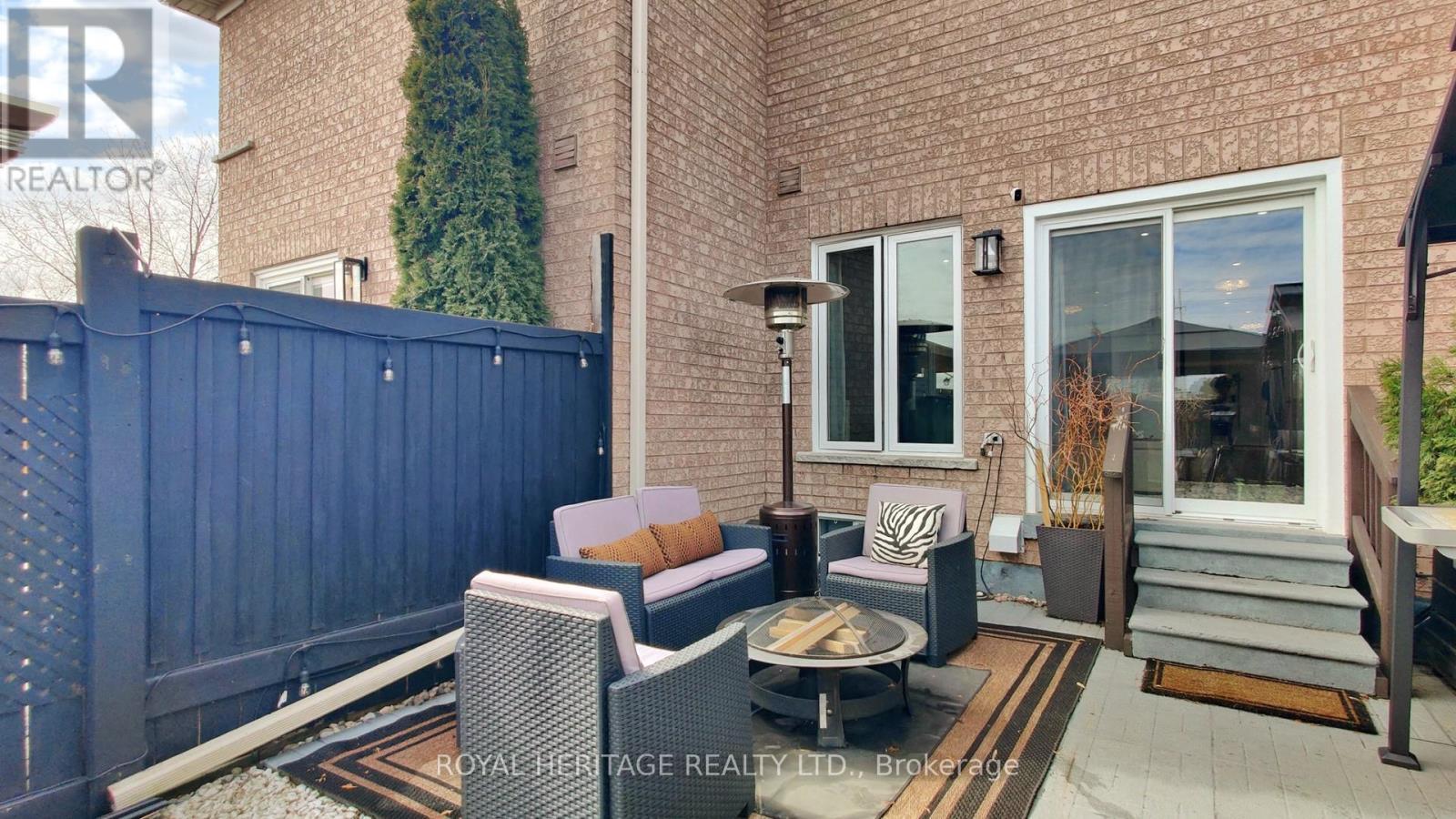












3 FRANK JOHNSTON ROAD

,
Caledon (Bolton West),




Ontario
L7E2L4

