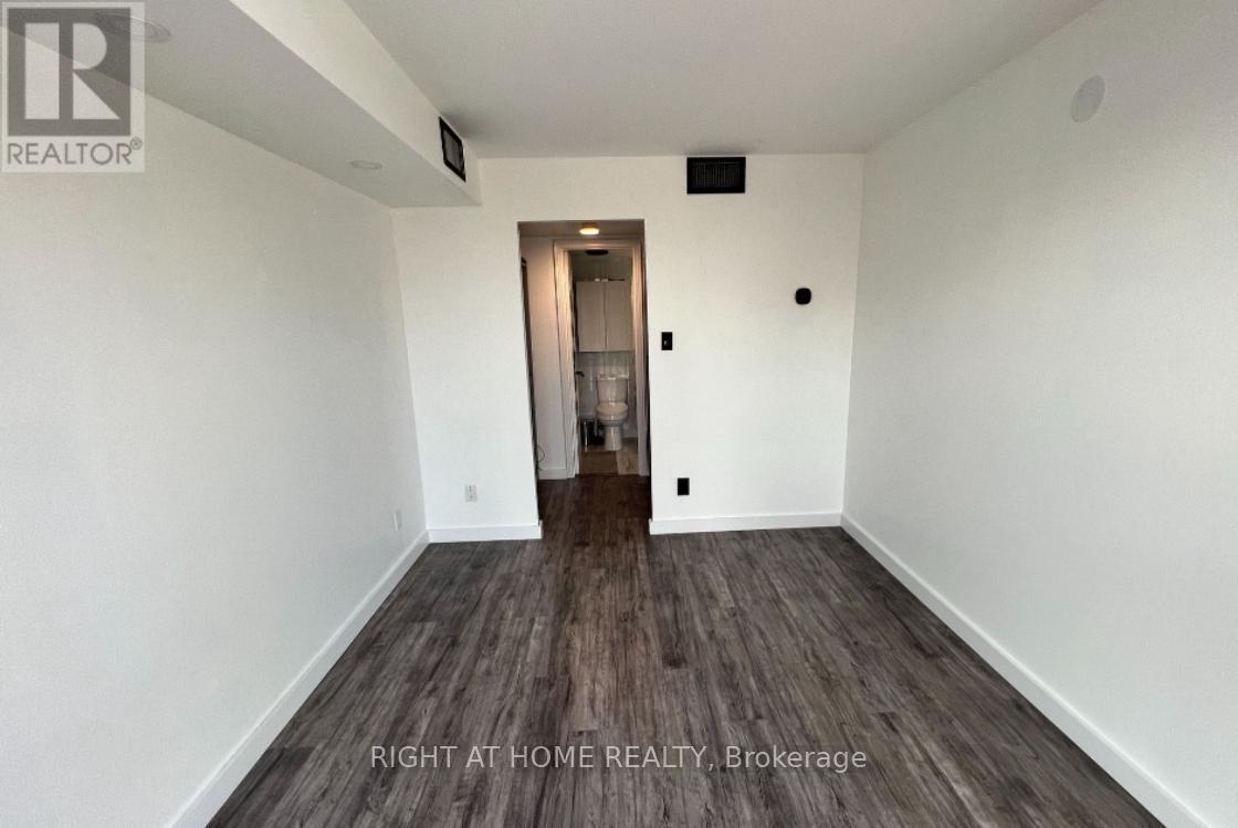 












209 - 880 DUNDAS STREET W

,
Mississauga (Erindale),




Ontario
L5C4H3

