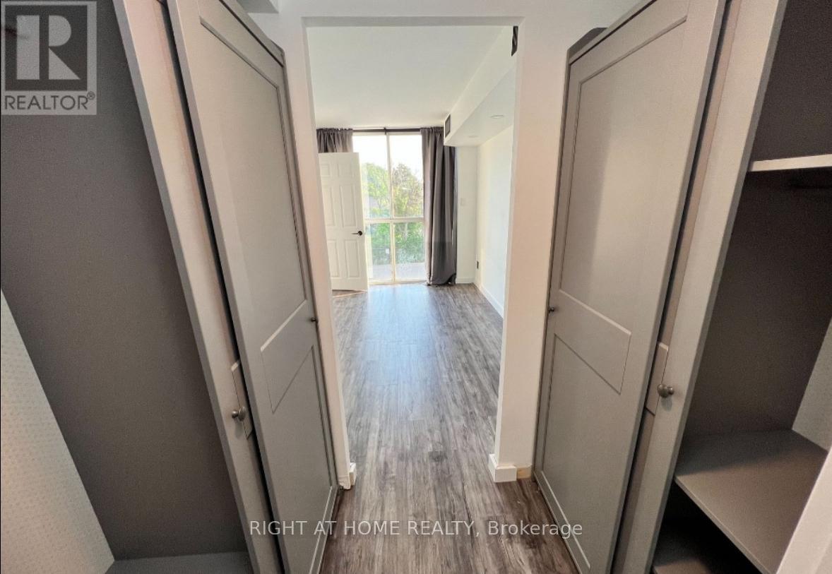 












209 - 880 DUNDAS STREET W

,
Mississauga (Erindale),




Ontario
L5C4H3


