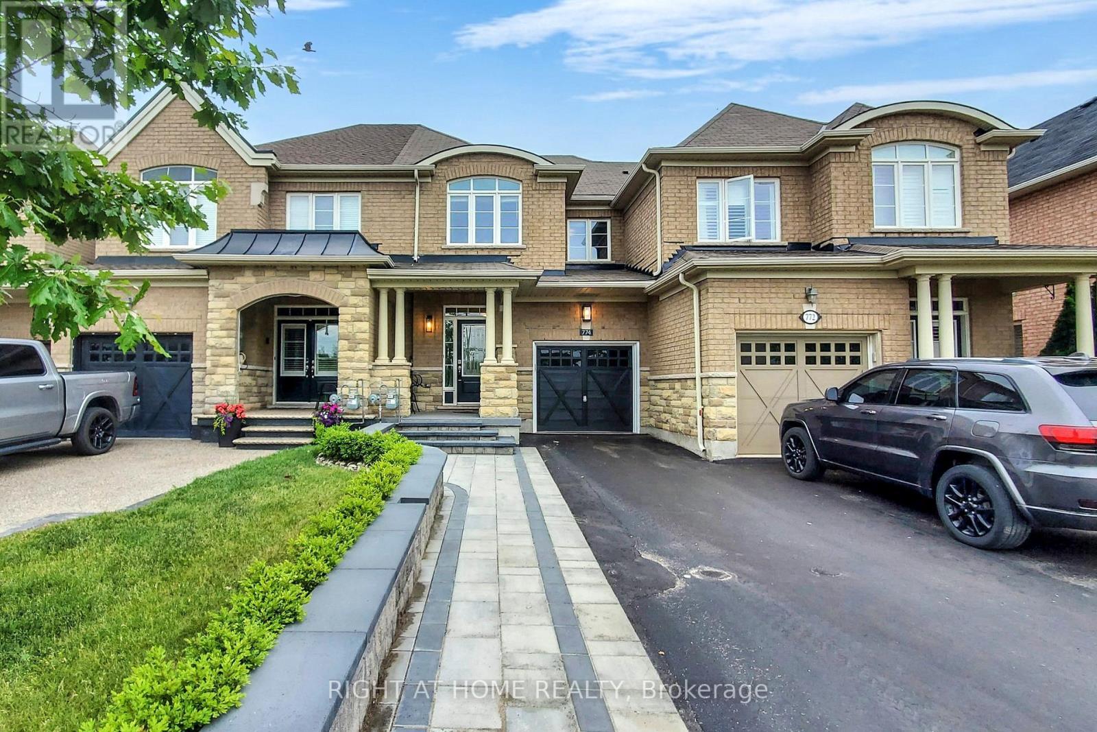 












774 SUGDEN TERRACE

,
Milton (WI Willmott),




Ontario
L9T8K3

