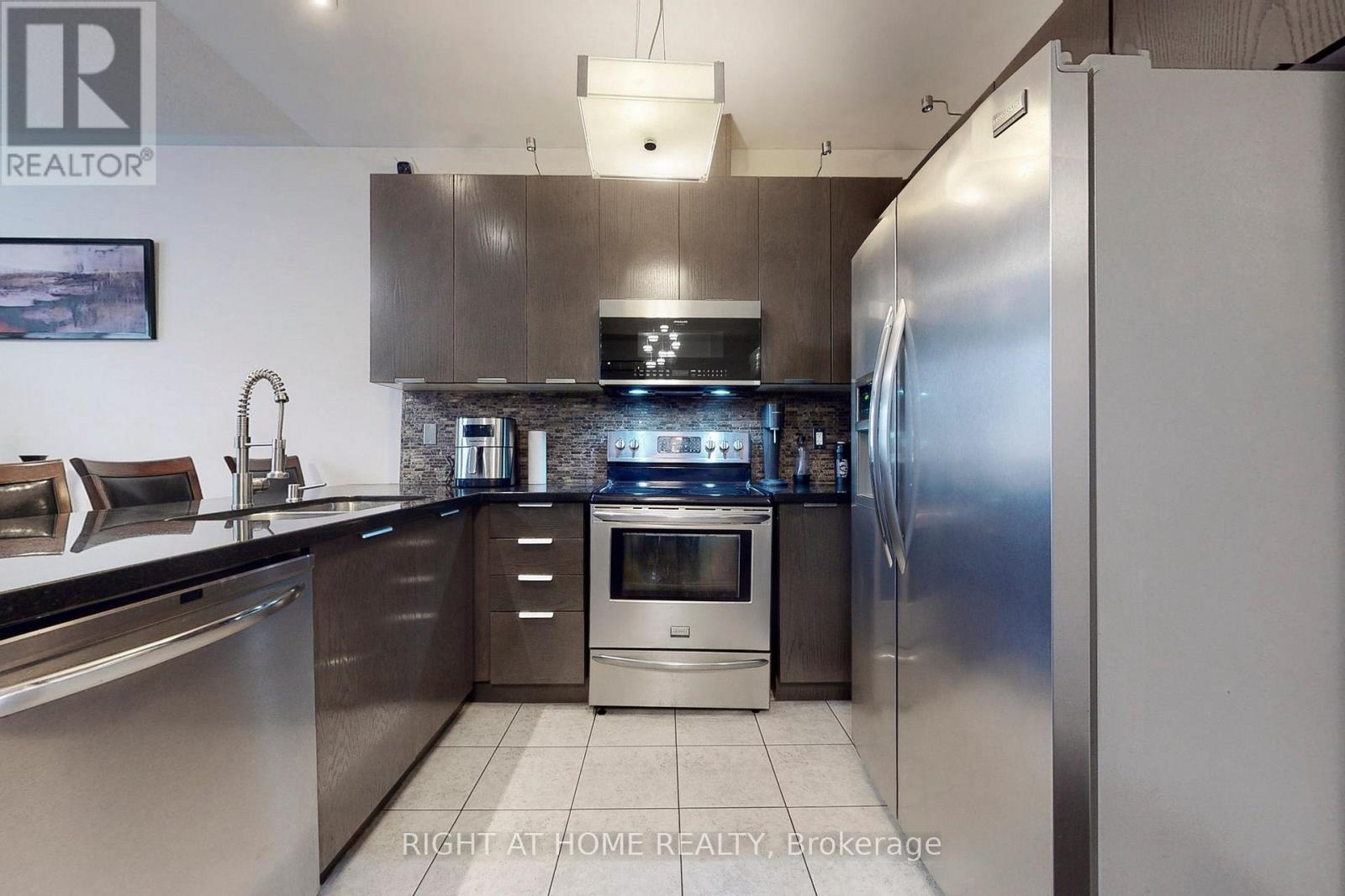 












774 SUGDEN TERRACE

,
Milton (WI Willmott),




Ontario
L9T8K3

