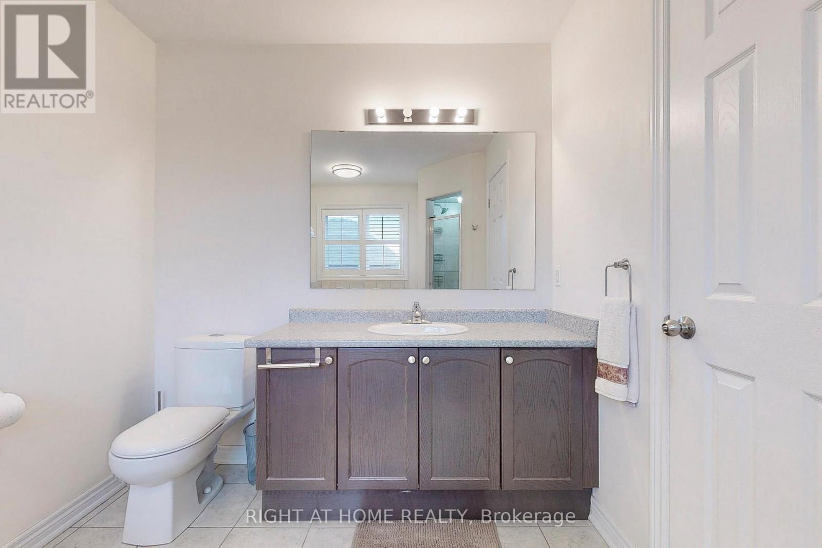 












774 SUGDEN TERRACE

,
Milton (WI Willmott),




Ontario
L9T8K3

