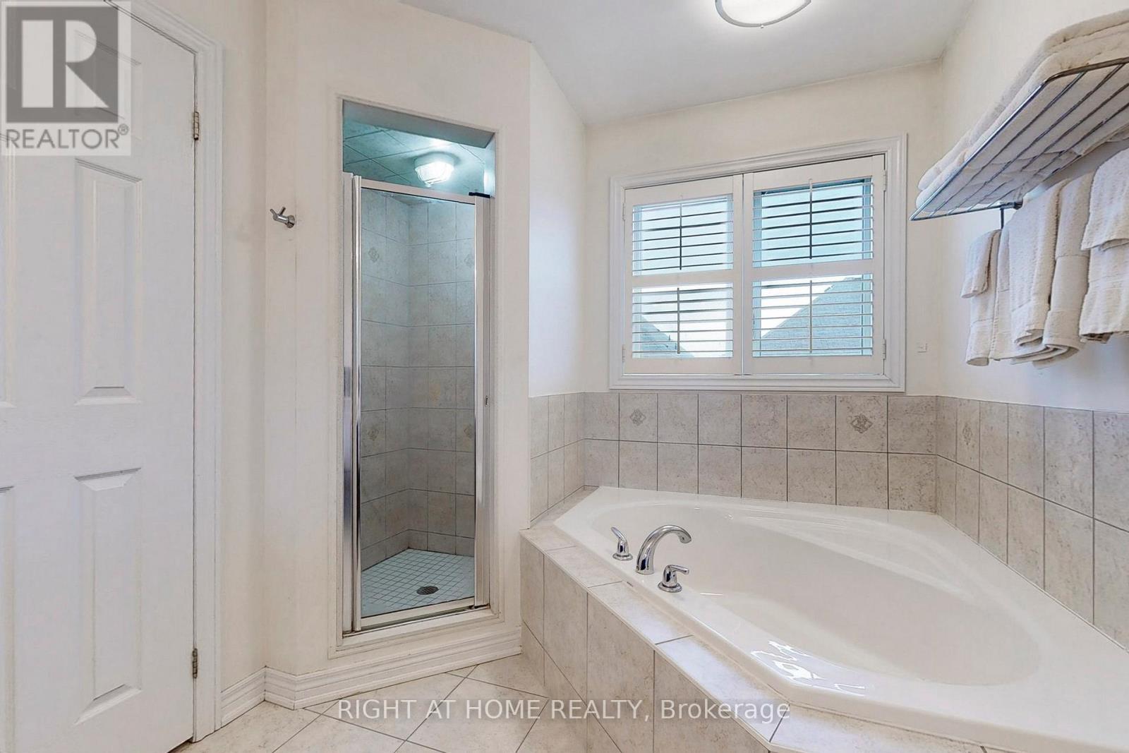 












774 SUGDEN TERRACE

,
Milton (WI Willmott),




Ontario
L9T8K3

