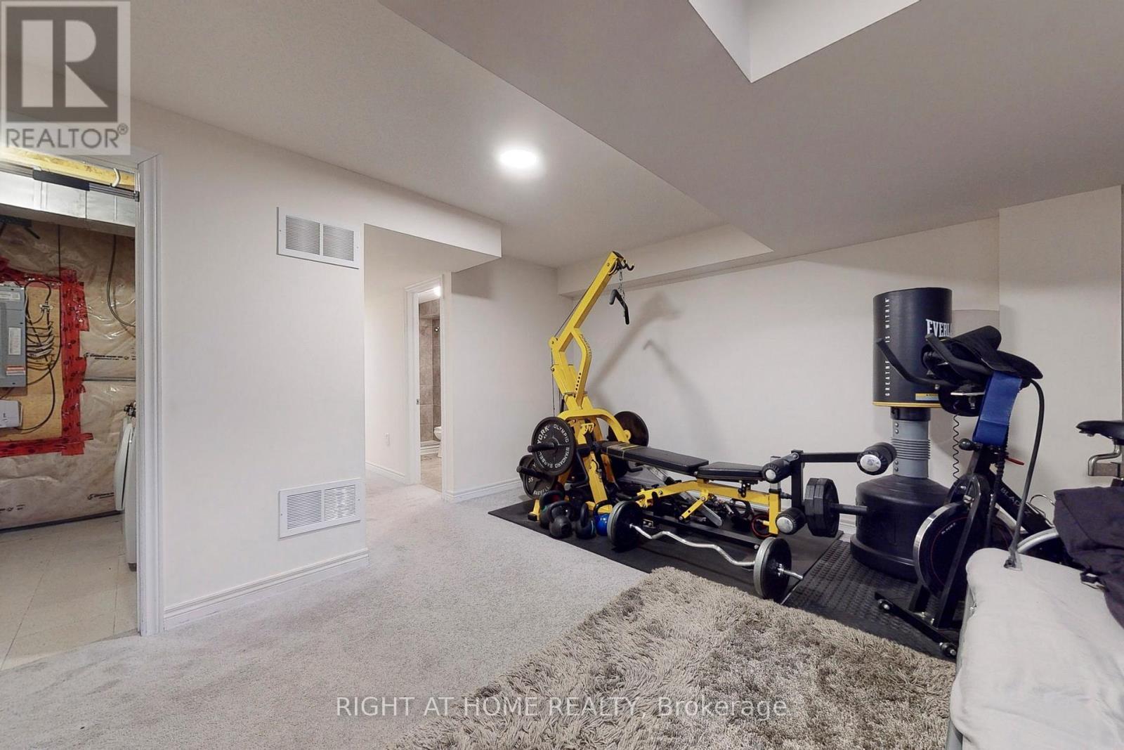 












774 SUGDEN TERRACE

,
Milton (WI Willmott),




Ontario
L9T8K3

