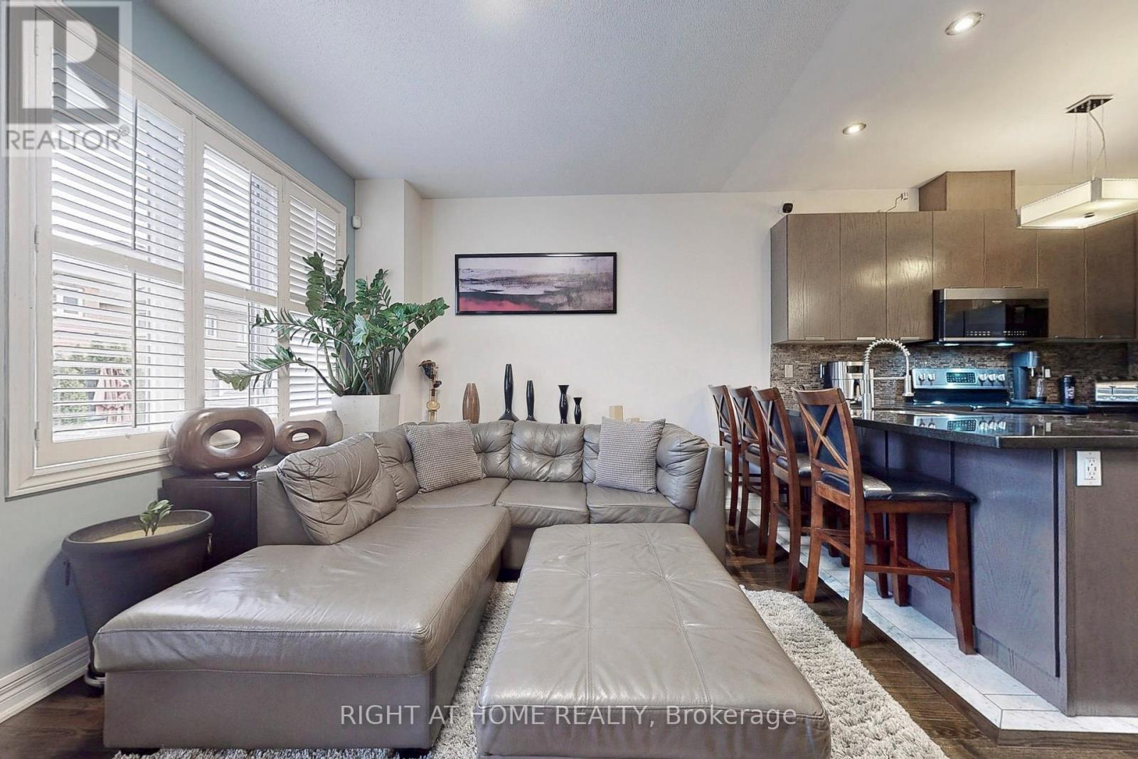 












774 SUGDEN TERRACE

,
Milton (WI Willmott),




Ontario
L9T8K3

