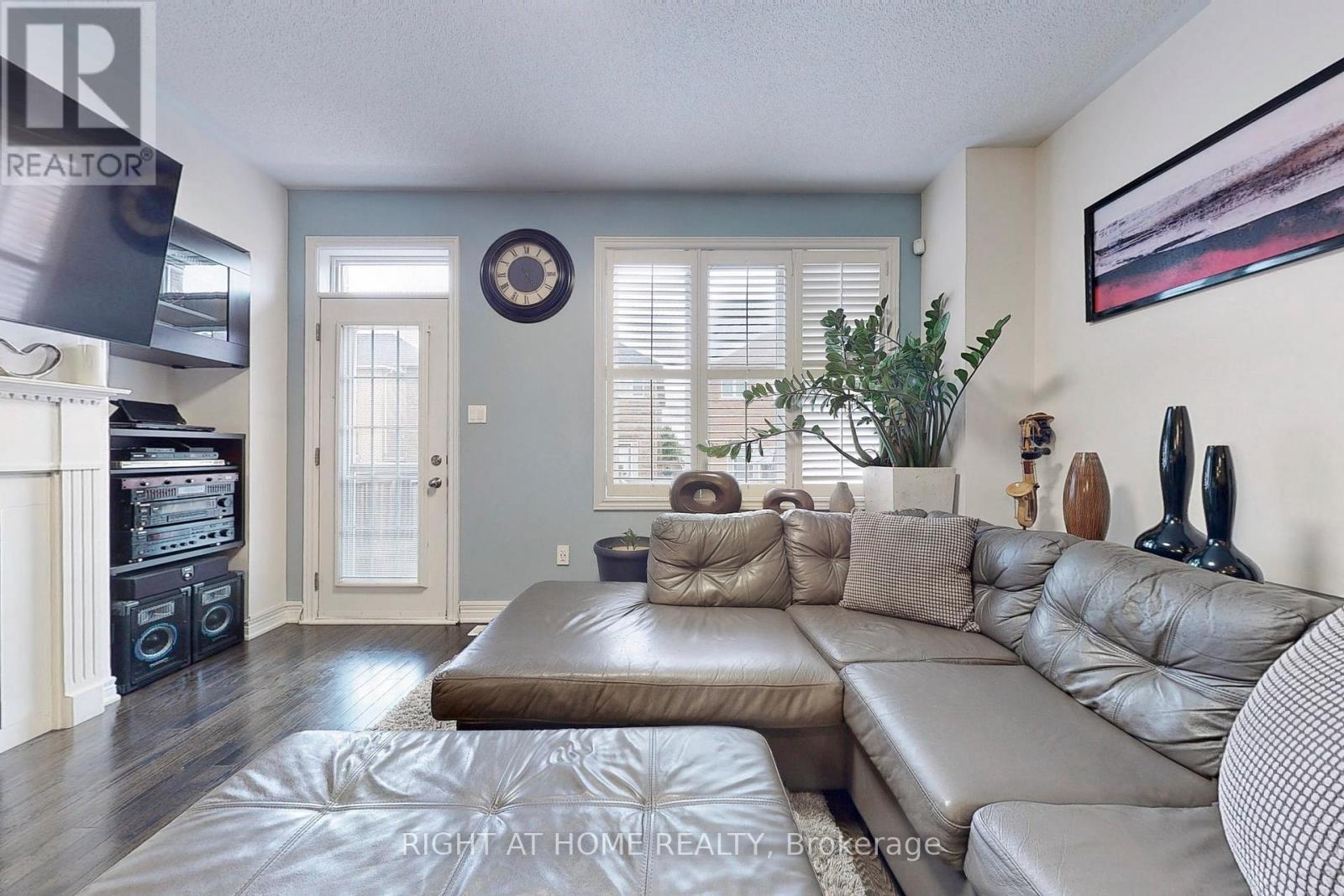 












774 SUGDEN TERRACE

,
Milton (WI Willmott),




Ontario
L9T8K3

