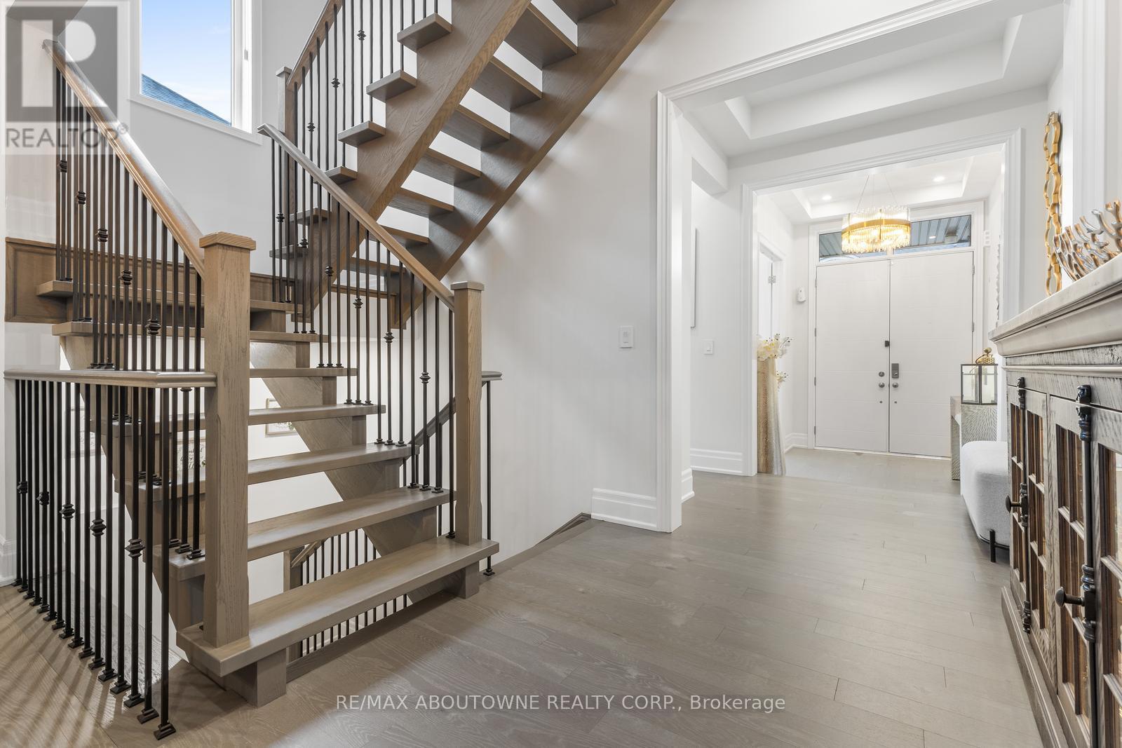 












1217 IRONBRIDGE ROAD

,
Oakville (GA Glen Abbey),




Ontario
L6M5M5

