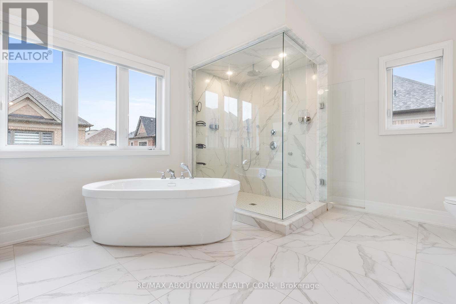 












1217 IRONBRIDGE ROAD

,
Oakville (GA Glen Abbey),




Ontario
L6M5M5

