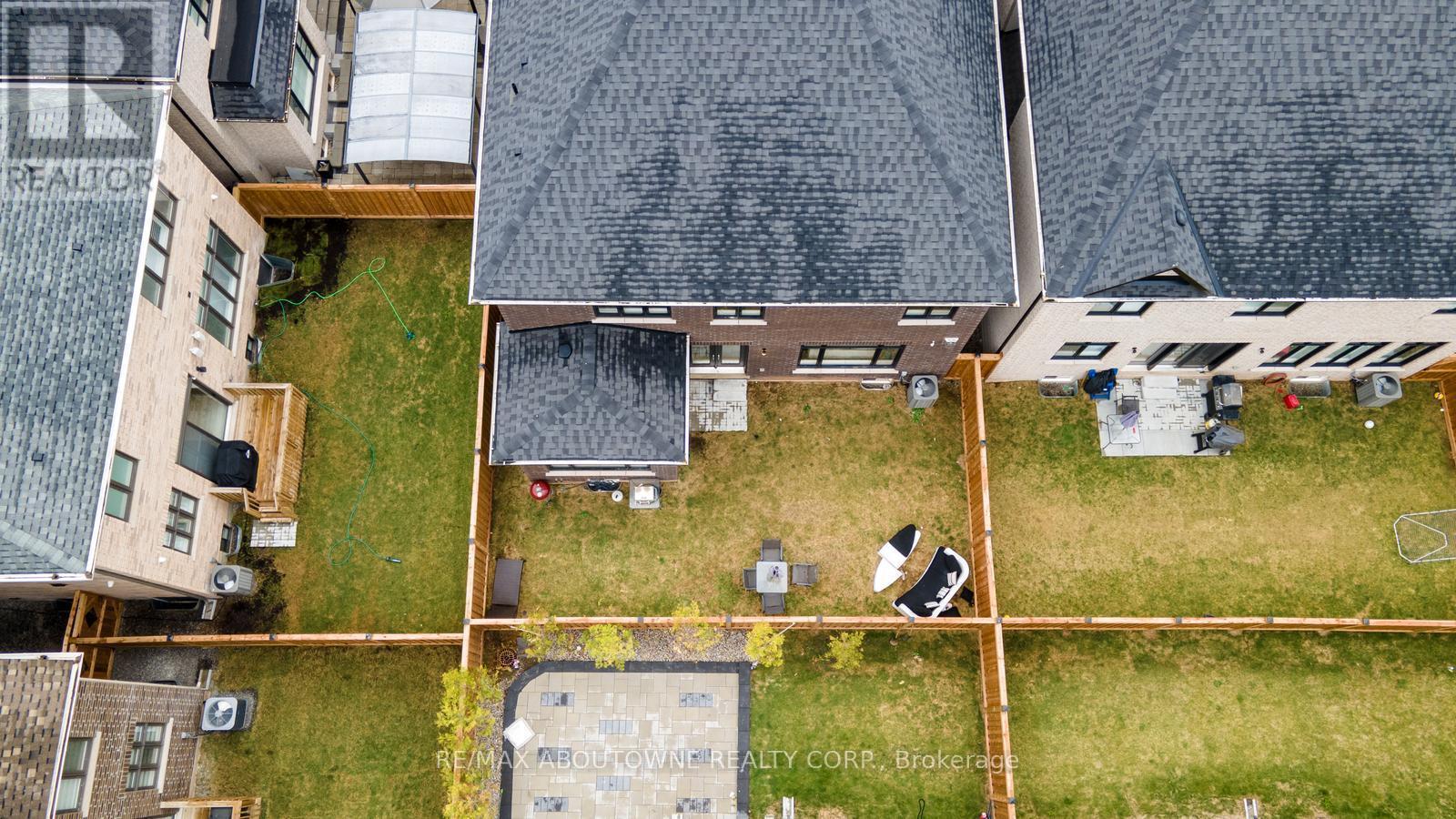 












1217 IRONBRIDGE ROAD

,
Oakville (GA Glen Abbey),




Ontario
L6M5M5


