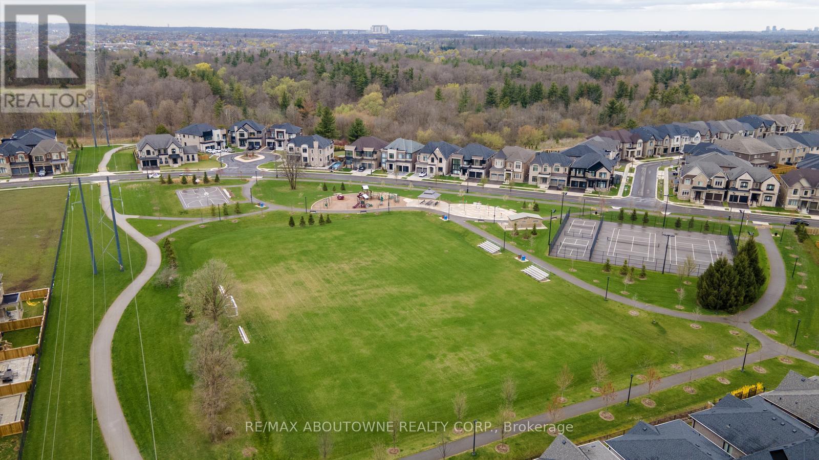 












1217 IRONBRIDGE ROAD

,
Oakville (GA Glen Abbey),




Ontario
L6M5M5

