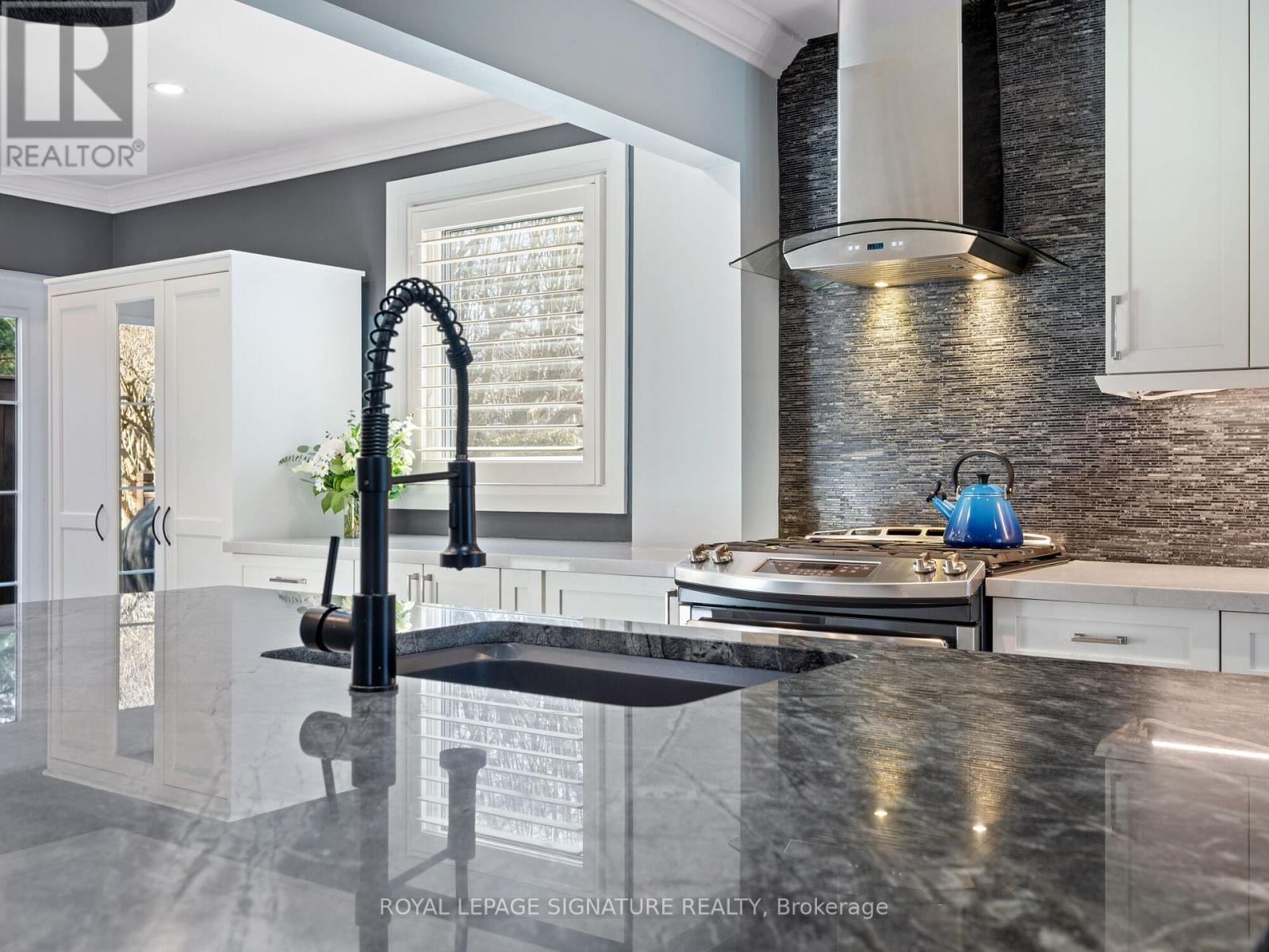 












1445 ISLINGTON AVENUE

,
Toronto (Edenbridge-Humber Valley),




Ontario
M9A3K8

