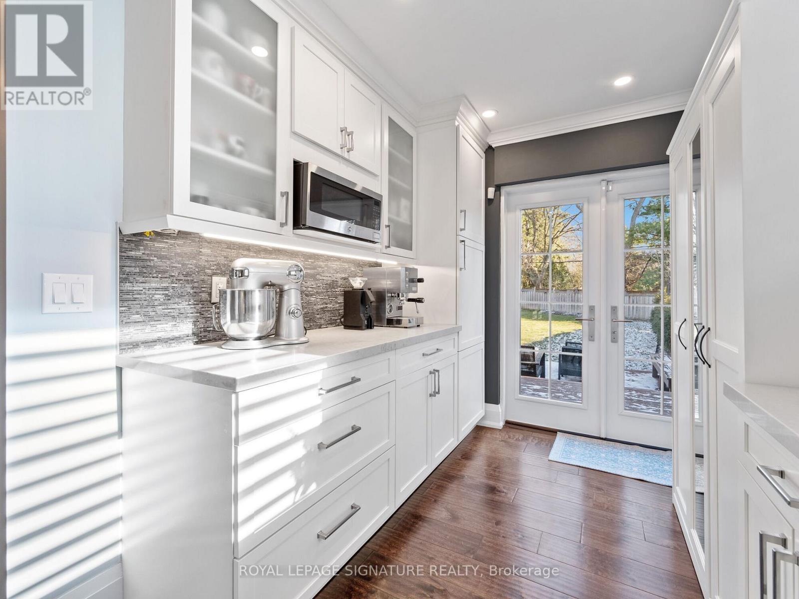 












1445 ISLINGTON AVENUE

,
Toronto (Edenbridge-Humber Valley),




Ontario
M9A3K8

