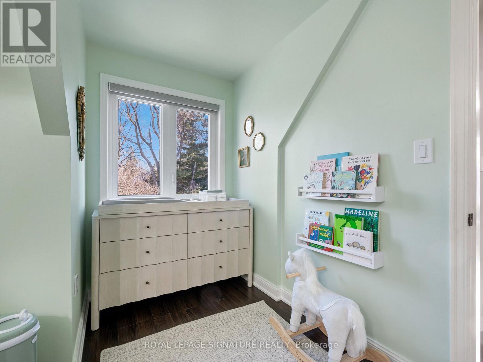 












1445 ISLINGTON AVENUE

,
Toronto (Edenbridge-Humber Valley),




Ontario
M9A3K8

