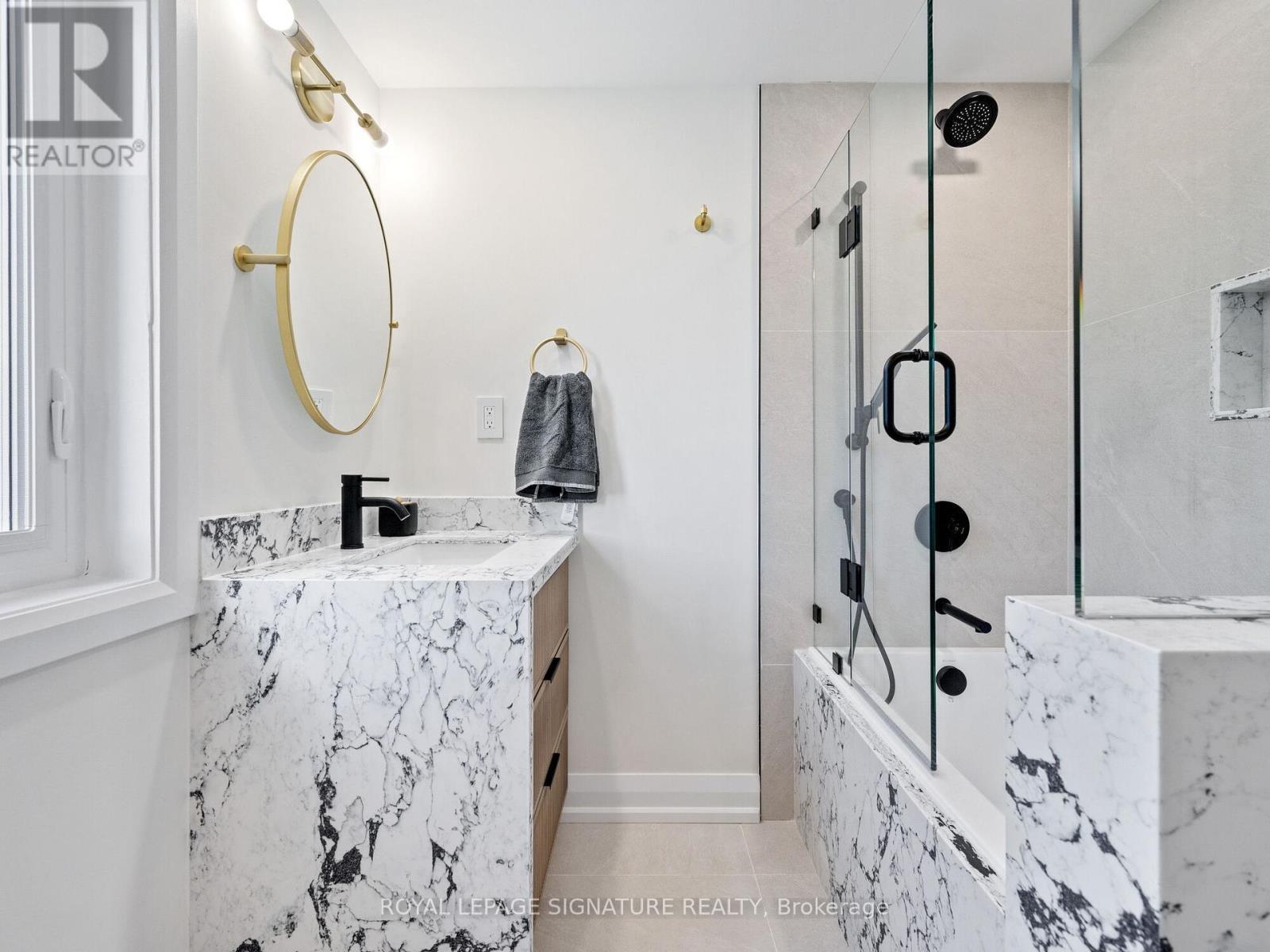 












1445 ISLINGTON AVENUE

,
Toronto (Edenbridge-Humber Valley),




Ontario
M9A3K8

