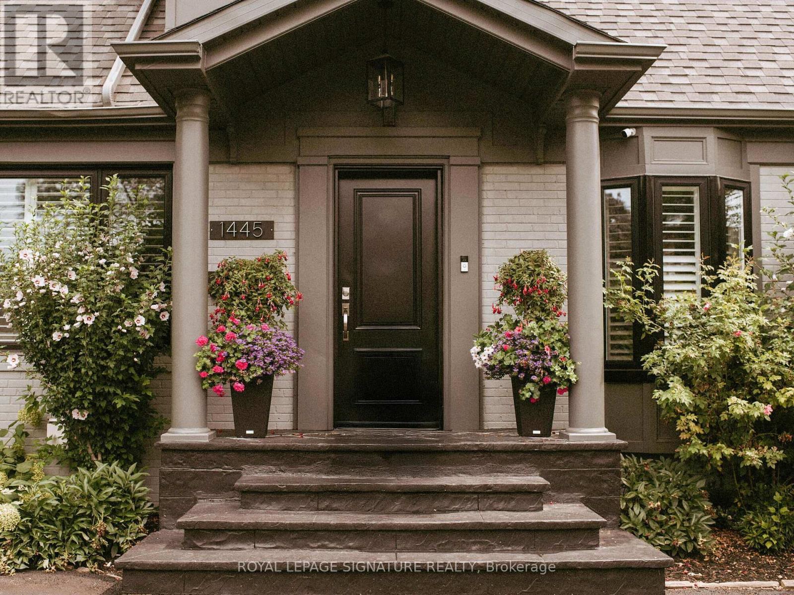 












1445 ISLINGTON AVENUE

,
Toronto (Edenbridge-Humber Valley),




Ontario
M9A3K8

