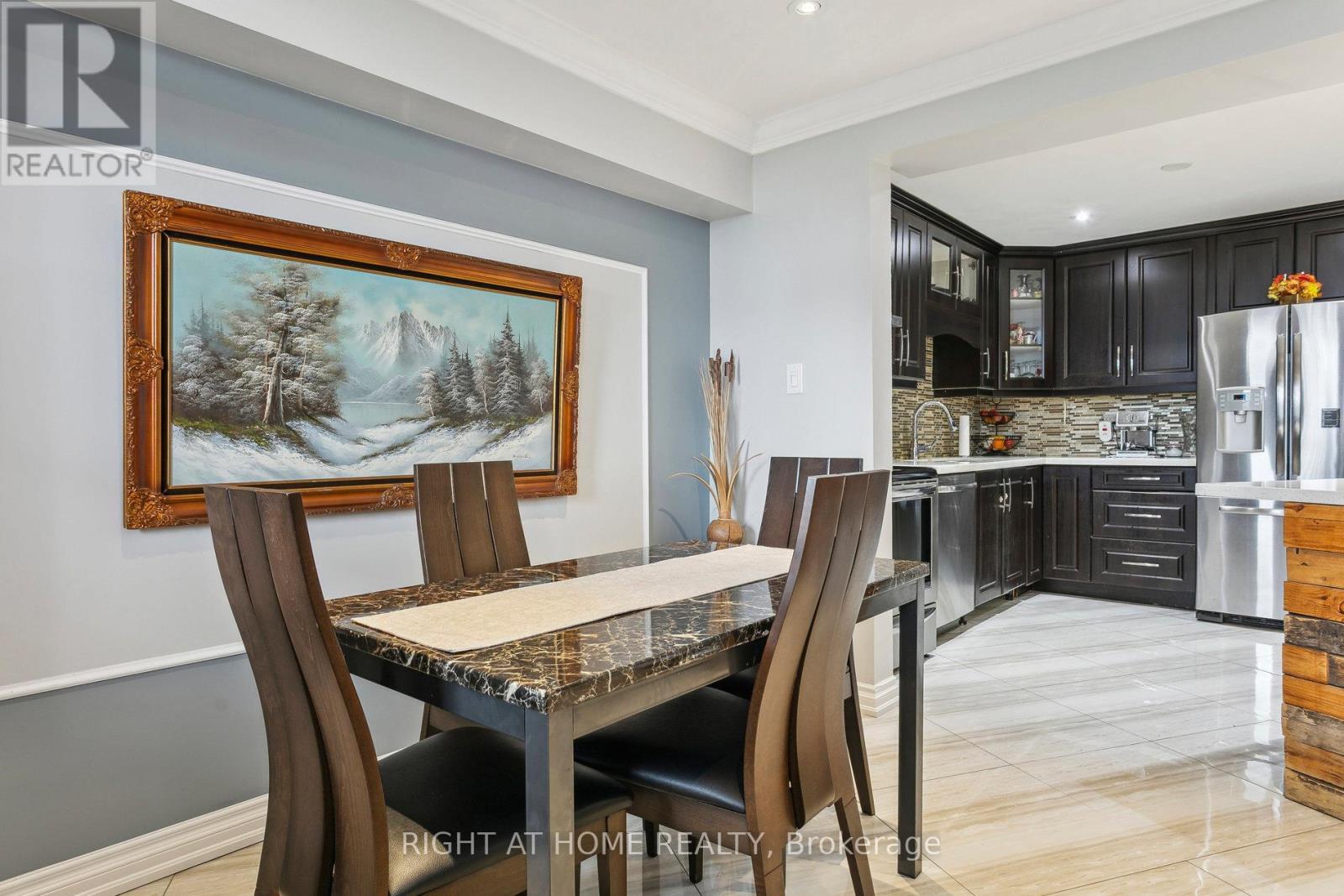 












1616 - 451 THE WEST MALL

,
Toronto (Etobicoke West Mall),




Ontario
M9C1G1


