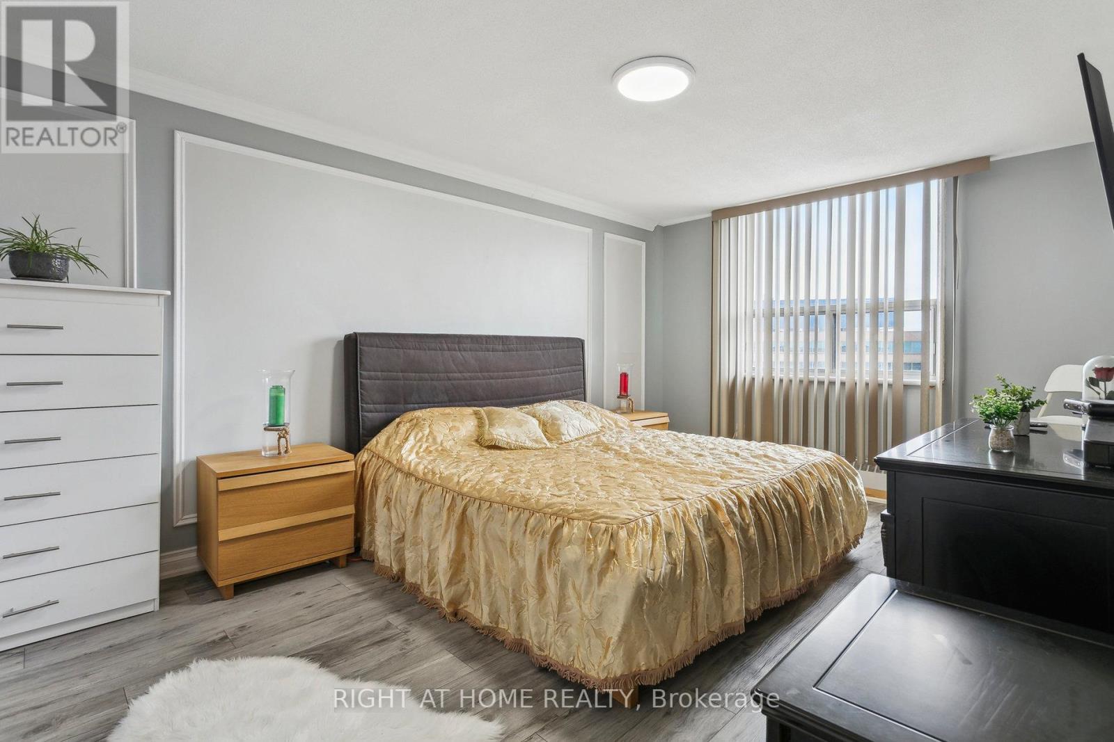 












1616 - 451 THE WEST MALL

,
Toronto (Etobicoke West Mall),




Ontario
M9C1G1

