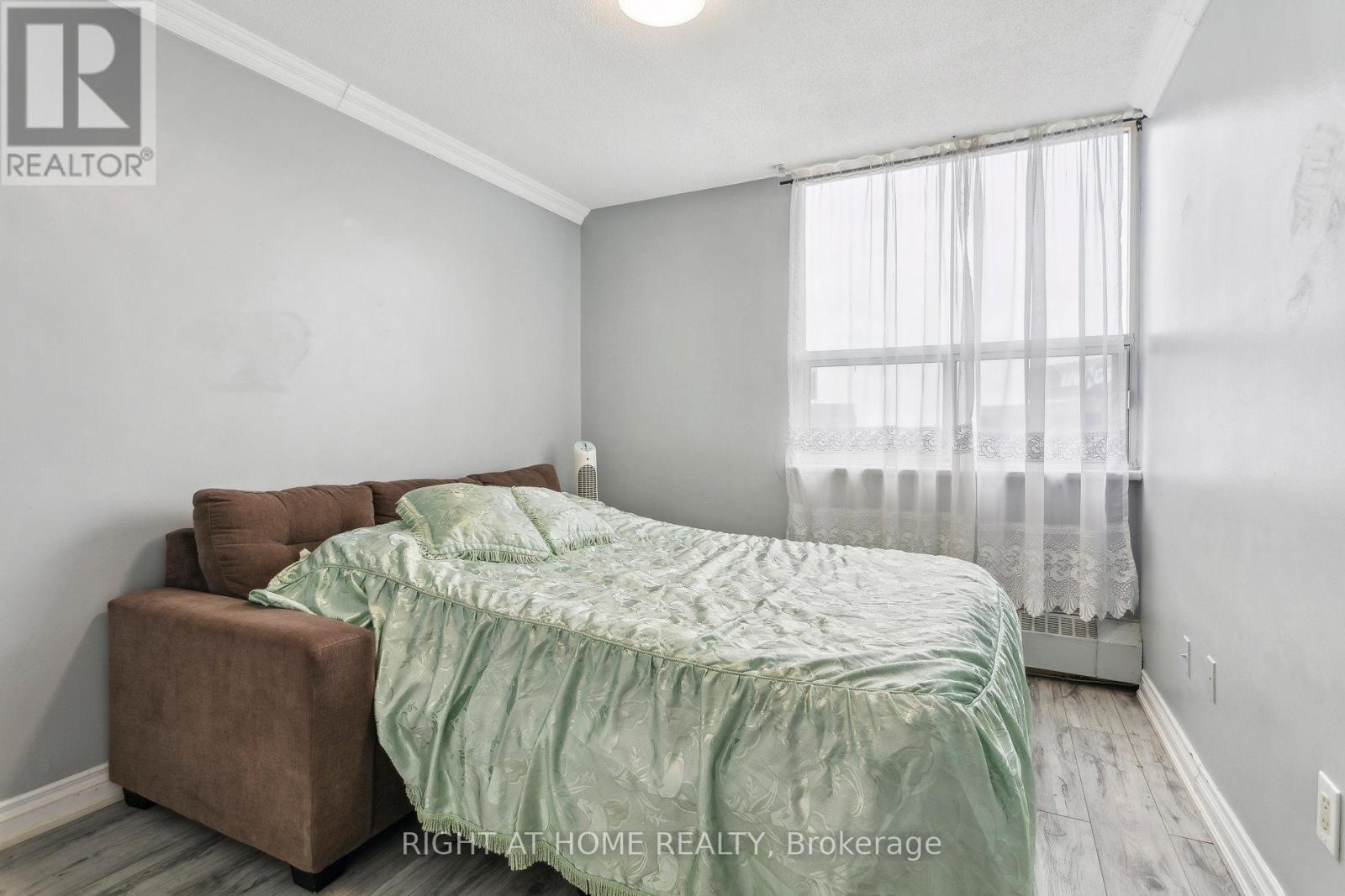 












1616 - 451 THE WEST MALL

,
Toronto (Etobicoke West Mall),




Ontario
M9C1G1

