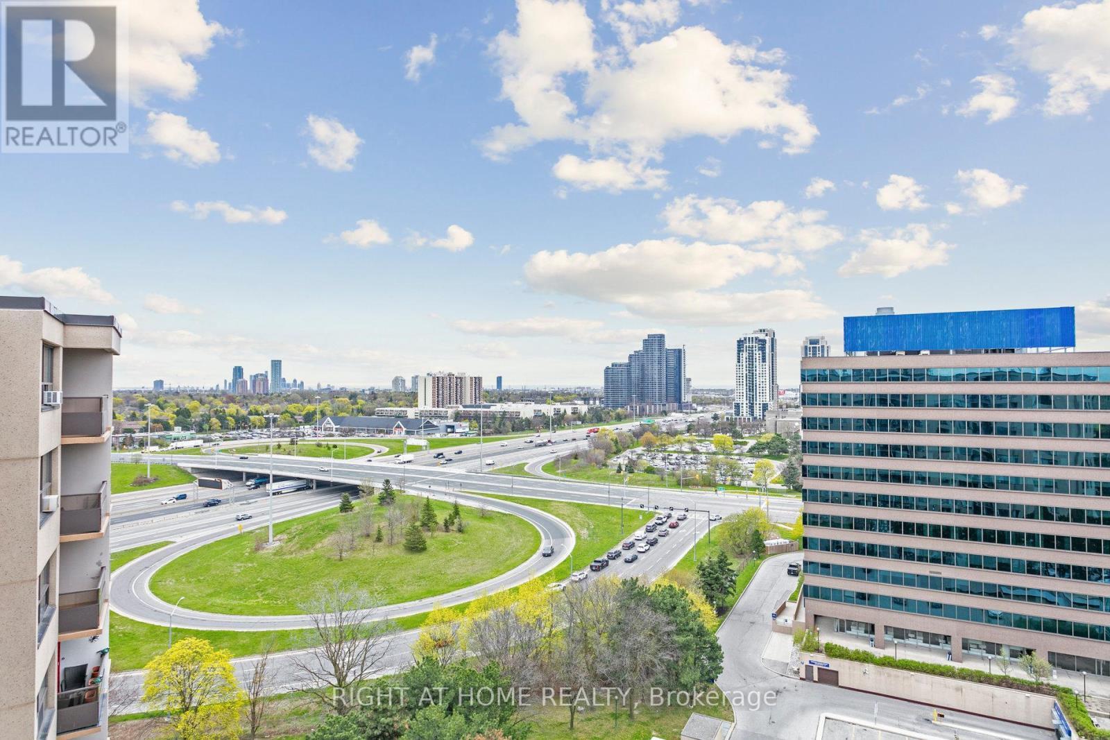 












1616 - 451 THE WEST MALL

,
Toronto (Etobicoke West Mall),




Ontario
M9C1G1


