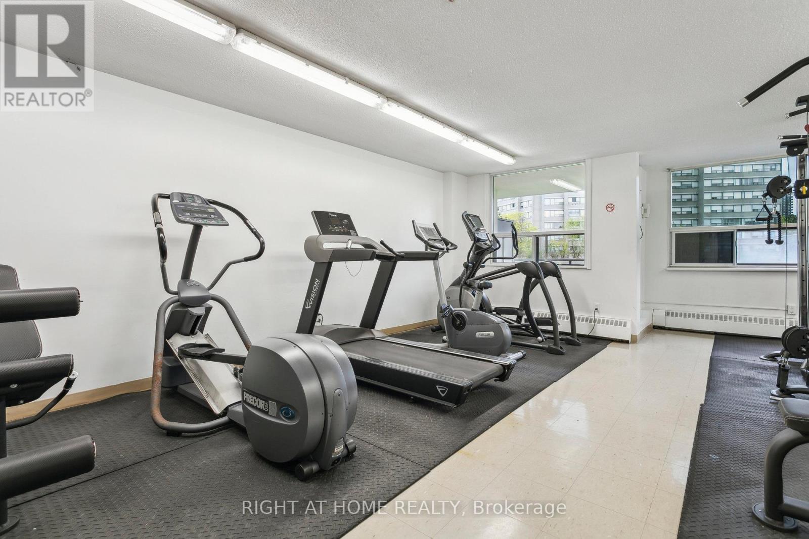 












1616 - 451 THE WEST MALL

,
Toronto (Etobicoke West Mall),




Ontario
M9C1G1

