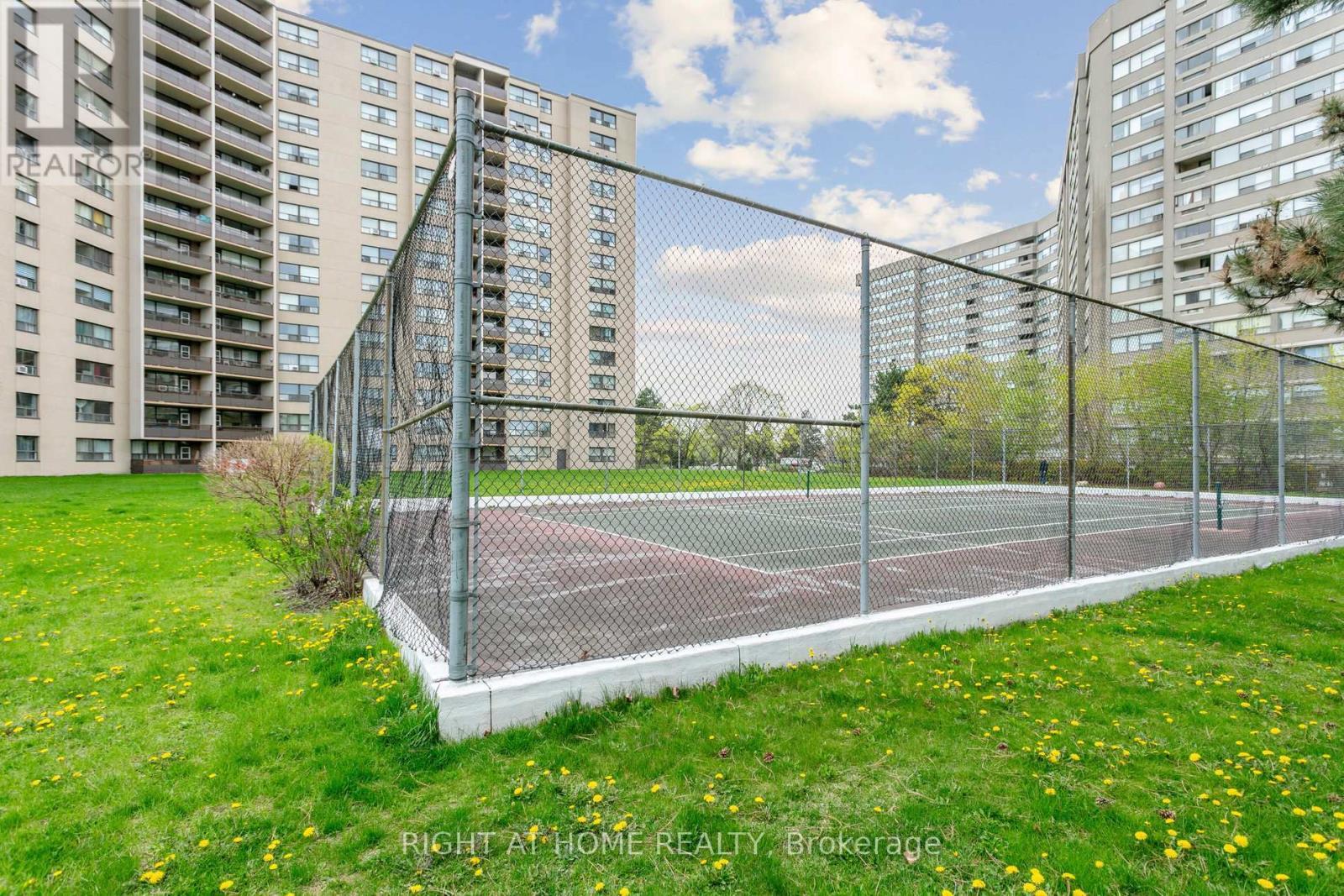 












1616 - 451 THE WEST MALL

,
Toronto (Etobicoke West Mall),




Ontario
M9C1G1


