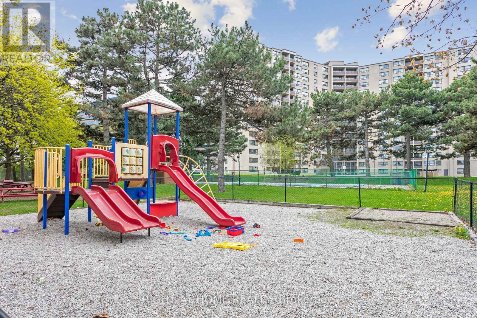 












1616 - 451 THE WEST MALL

,
Toronto (Etobicoke West Mall),




Ontario
M9C1G1

