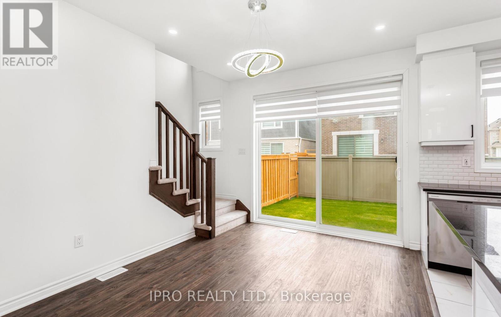 












539 BELLFLOWER COURT

,
Milton (MI Rural Milton),




Ontario
L9T1W5

