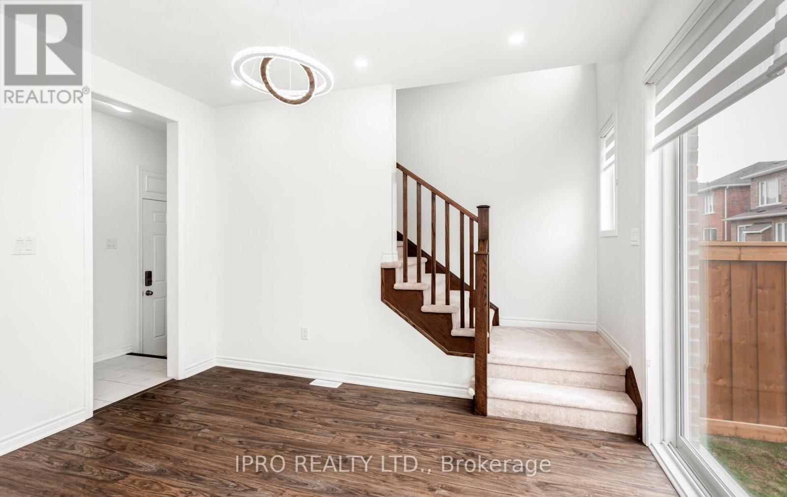 












539 BELLFLOWER COURT

,
Milton (MI Rural Milton),




Ontario
L9T1W5

