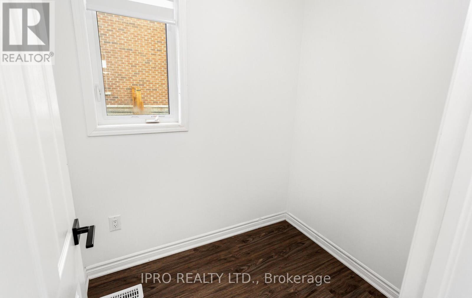 












539 BELLFLOWER COURT

,
Milton (MI Rural Milton),




Ontario
L9T1W5

